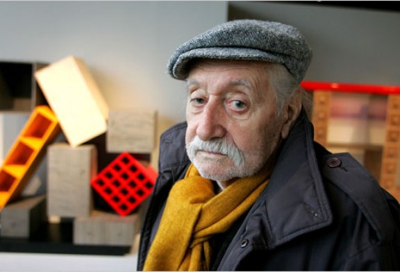 ETTORE SOTTSASS. Ben oltre il design...