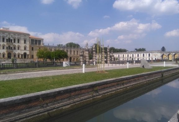 Sculture in acqua, in piazza. Biennale di Scultura 2019