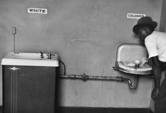 100 fotografie di ELLIOTT ERWITT